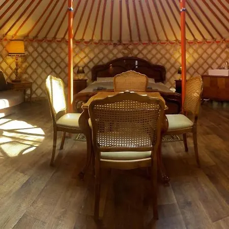 Luxury tent Oeko Es Glamping Tiszadada