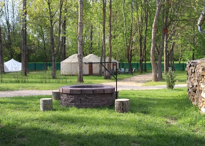 Oeko Es Glamping *